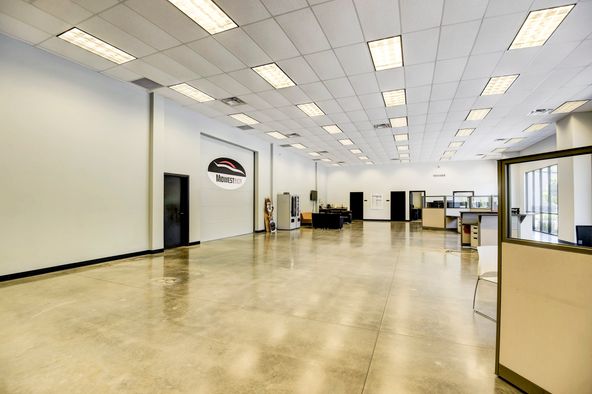 Midwest Auto Direct: 11401 Kaw Dr, Edwardsville, KS 66111